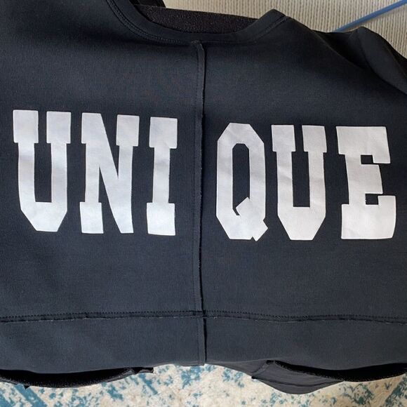 Black Fleece Lined “Unique” Pullover LONG Sweatshirt w/Pockets (Size: Small) - Picture 12 of 12